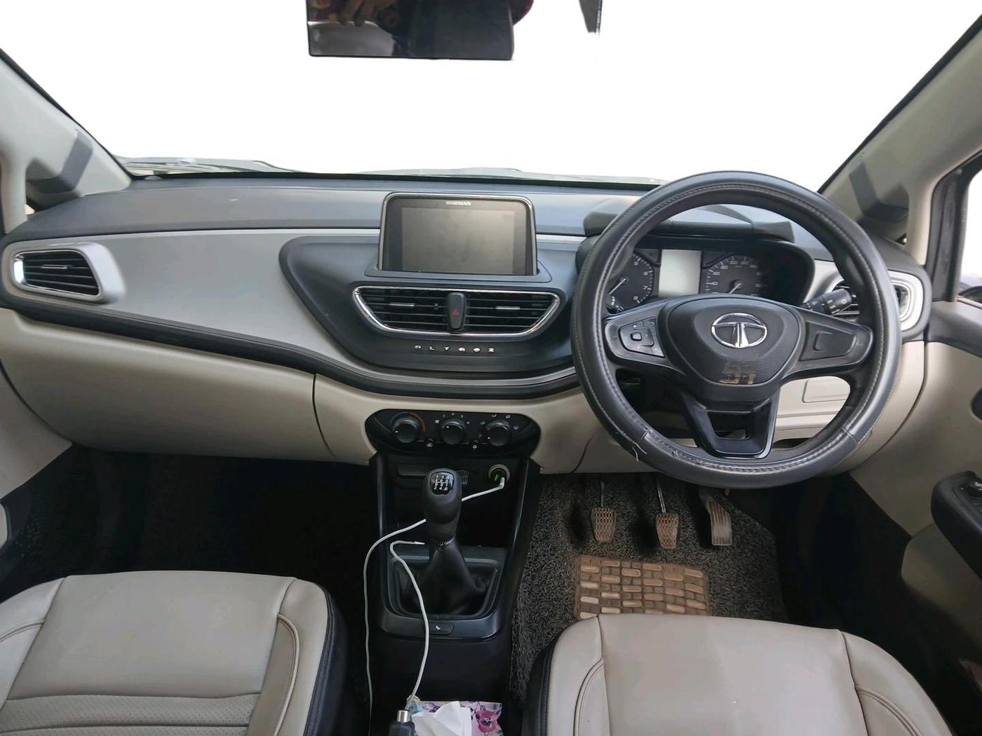 2021 Tata ALTROZ XM PLUS PETROL, Petrol, Manual, 84,000 km, interior