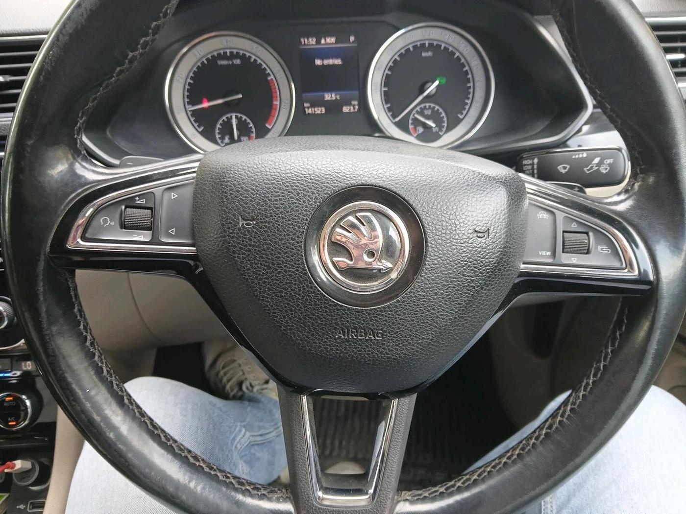2021 Tata ALTROZ XM PLUS PETROL, Petrol, Manual, 84,000 km, interior