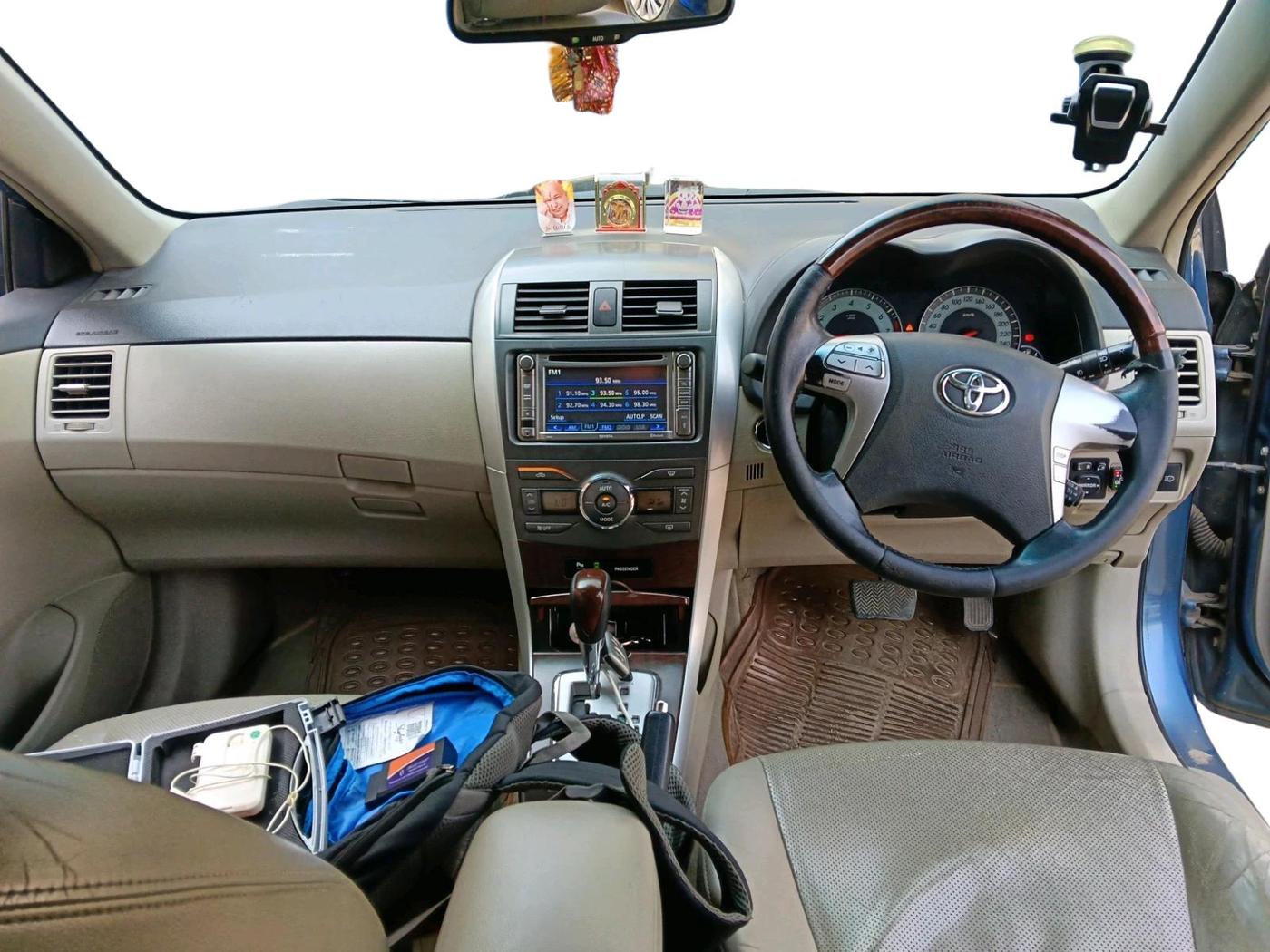 2011 Toyota Corolla Altis VL AT PETROL, CNG, Automatic, 1,41,956 km, interior