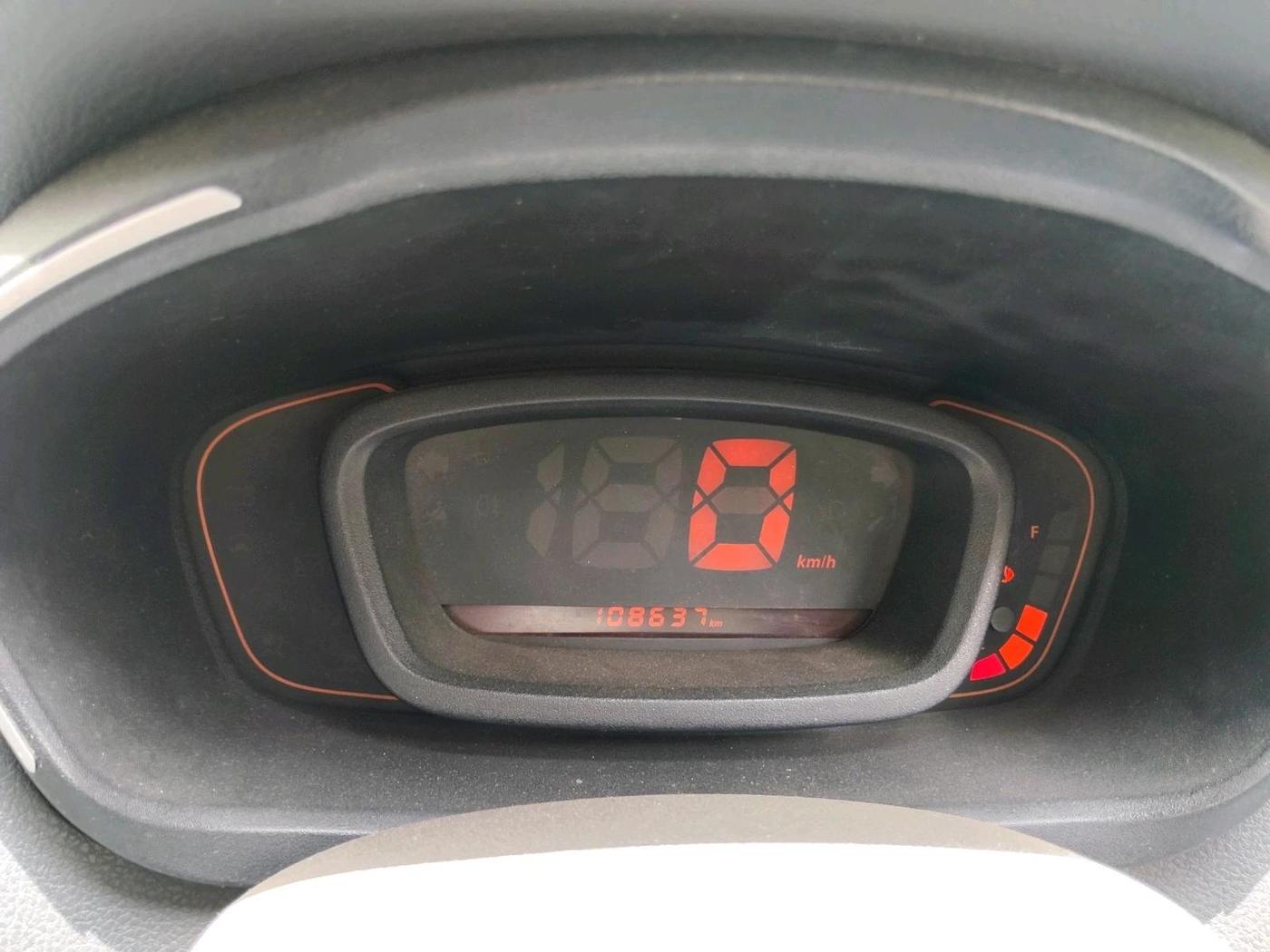 2016 Renault Kwid RXL, CNG, Manual, 1,08,637 km, interior