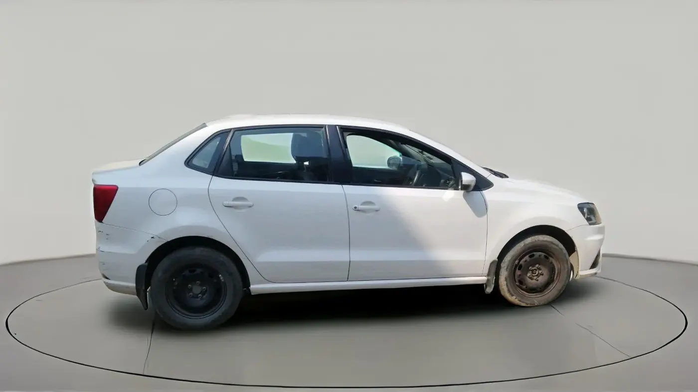2018 Volkswagen Ameo TRENDLINE 1.0L, Petrol, Manual, 65,856 km, exterior