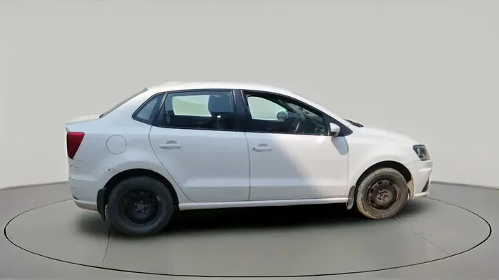 2018 Volkswagen Ameo TRENDLINE 1.0L, Petrol, Manual, 65,856 km, exterior