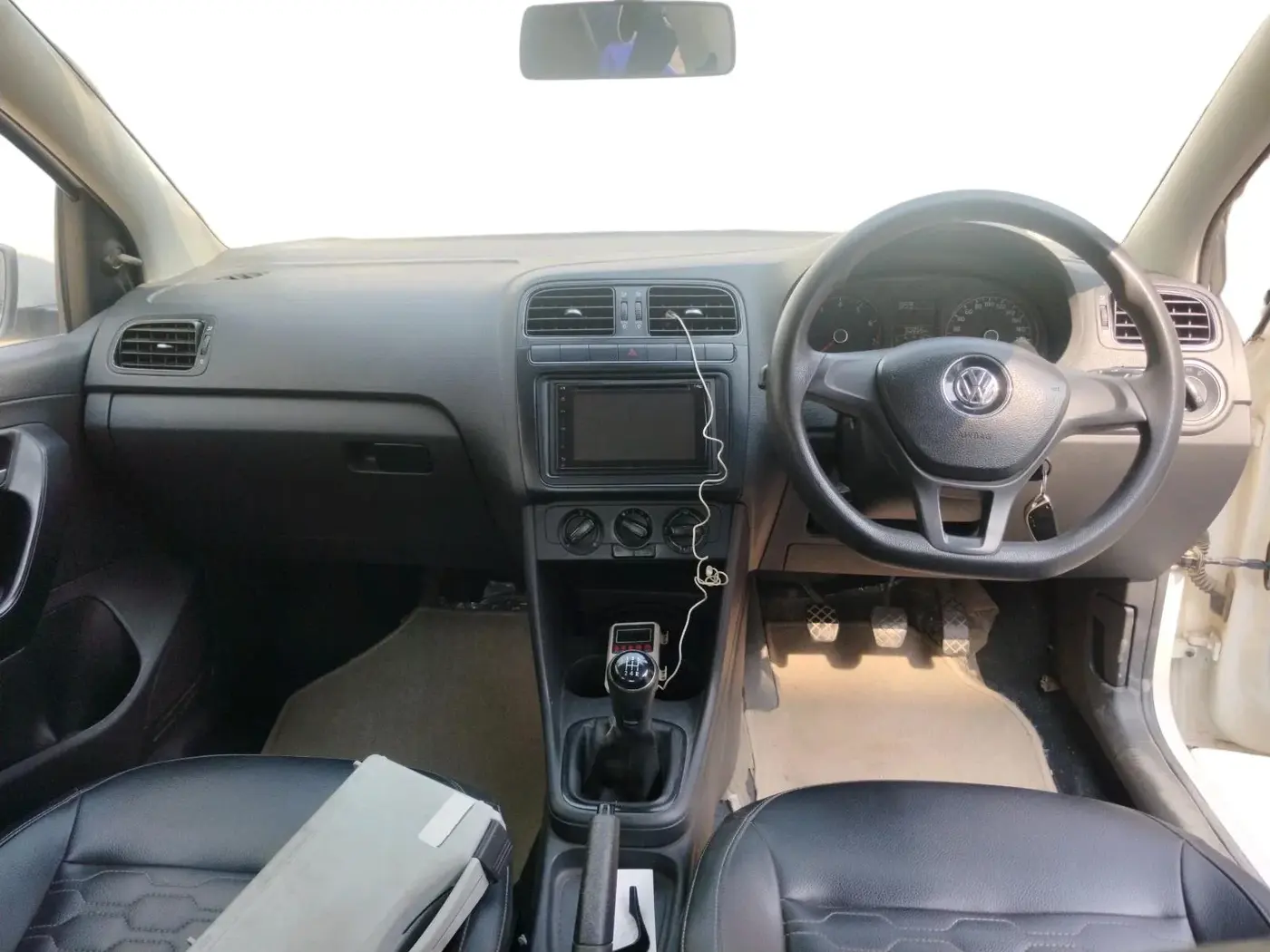 2018 Volkswagen Ameo TRENDLINE 1.0L, Petrol, Manual, 65,856 km, interior
