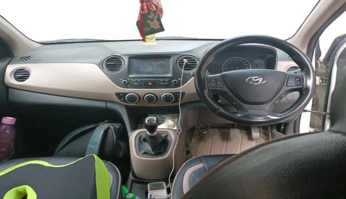 2017 Hyundai Grand i10 SPORTZ 1.2 KAPPA VTVT, Petrol, Manual, 85,473 km, interior