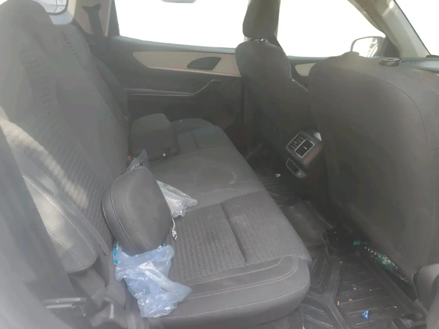 2022 Mahindra XUV700 AX 5 D AT 5 STR, Diesel, Automatic, 60,579 km, interior