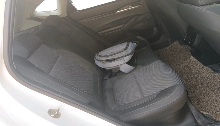 2021 KIA SELTOS HTK PLUS AT 1.5 DIESEL, Diesel, Automatic, 76,221 km, interior