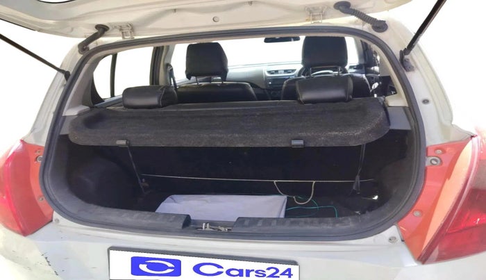 2013 Maruti Swift VXI, Petrol, Manual, 1,10,634 km, exterior