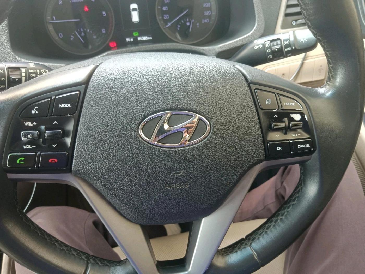 2017 Hyundai Tucson 2WD AT GL DIESEL
, Diesel, Automatic, 85,355 km, interior