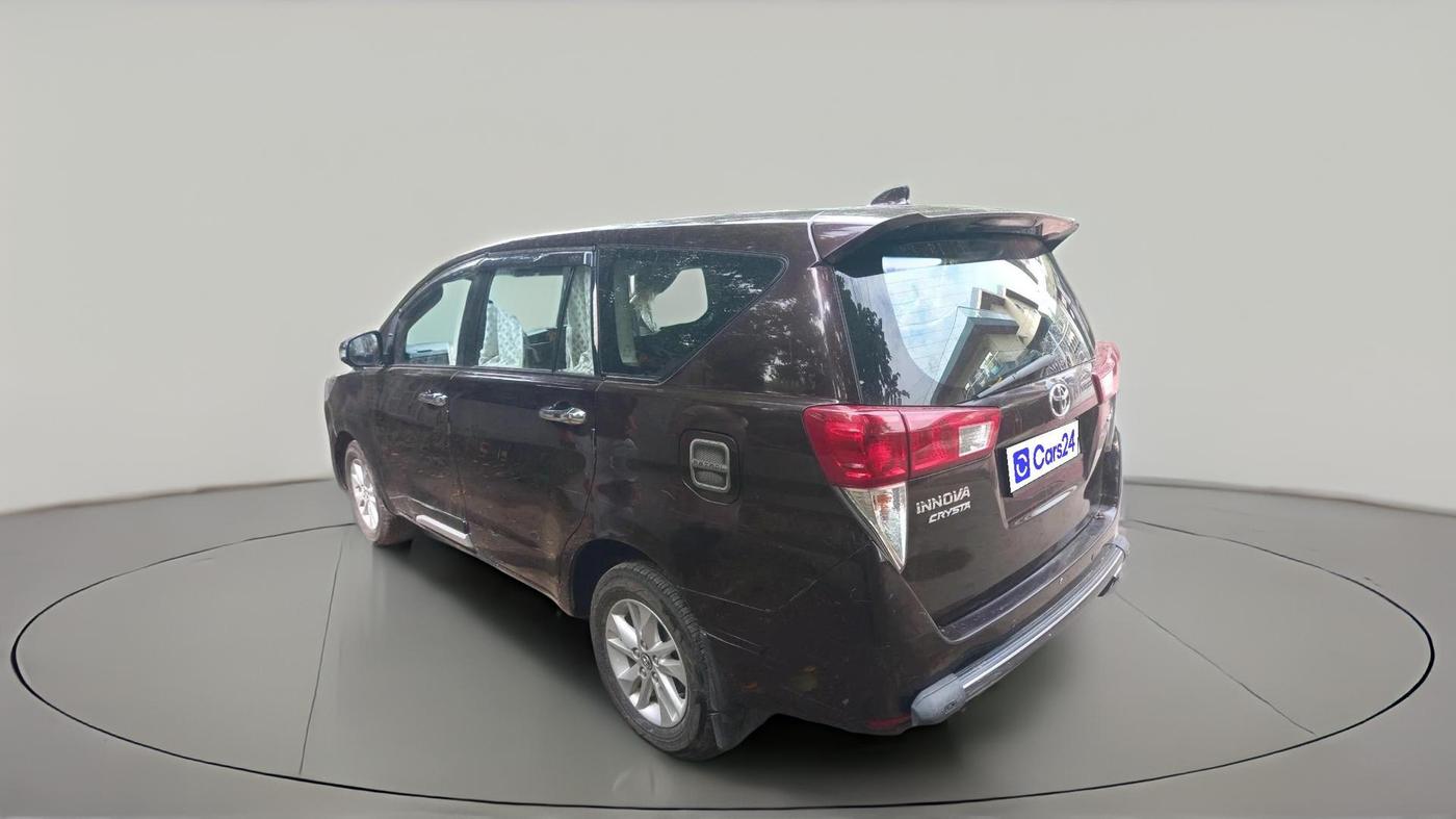 2016 Toyota Innova Crysta 2.7 GX AT 7 STR, Petrol, Automatic, 1,33,683 km, exterior