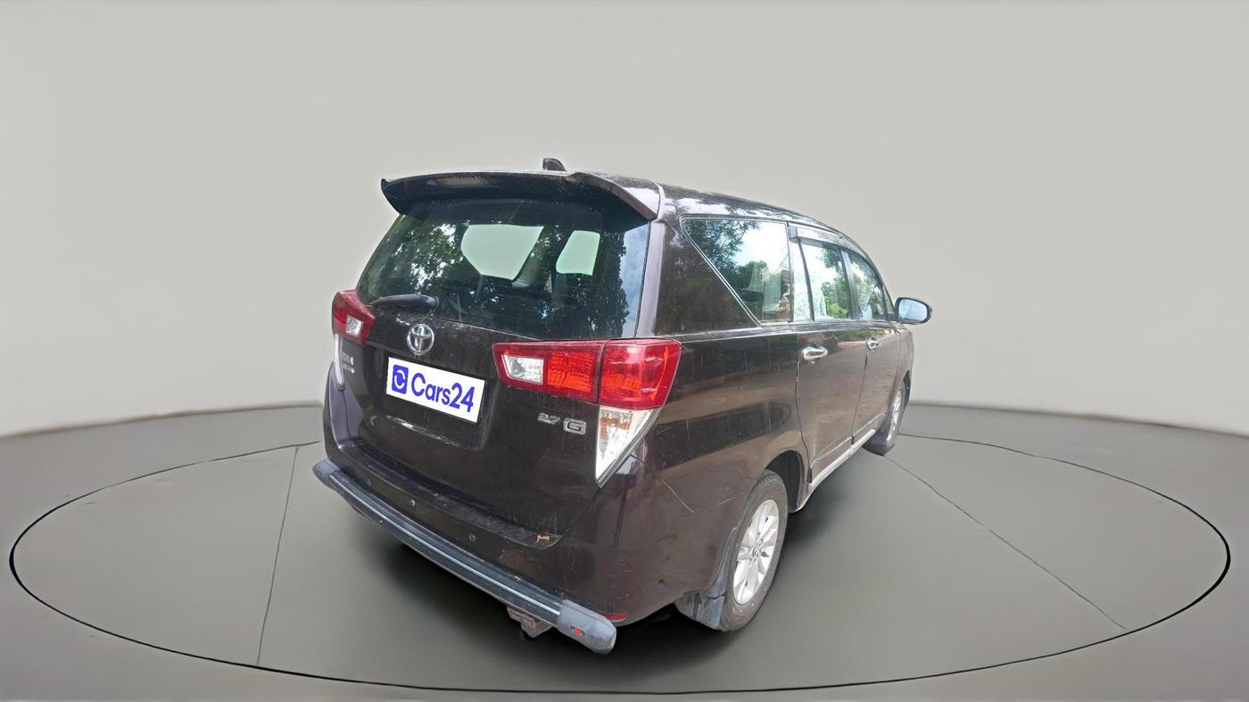 2016 Toyota Innova Crysta 2.7 GX AT 7 STR, Petrol, Automatic, 1,33,683 km, exterior