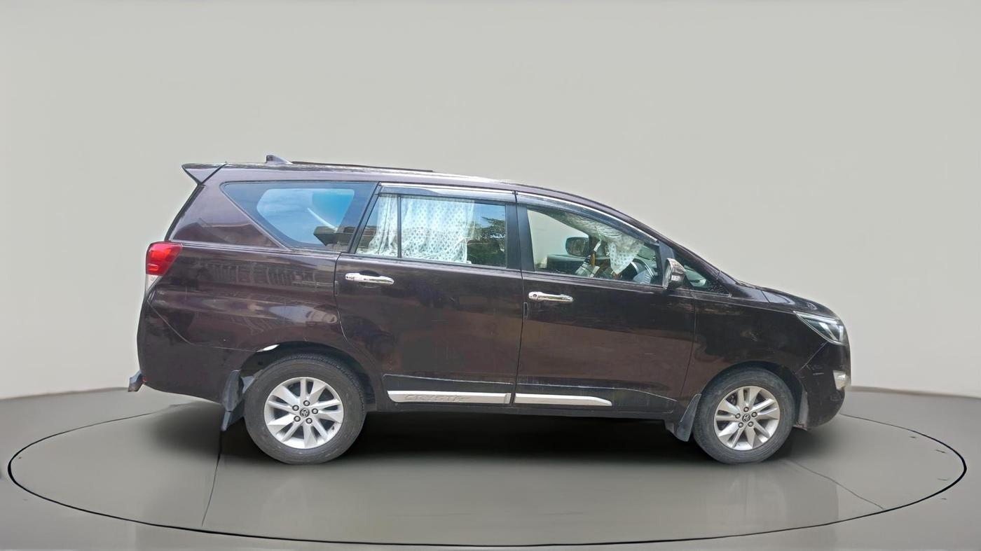 2016 Toyota Innova Crysta 2.7 GX AT 7 STR, Petrol, Automatic, 1,33,683 km, exterior