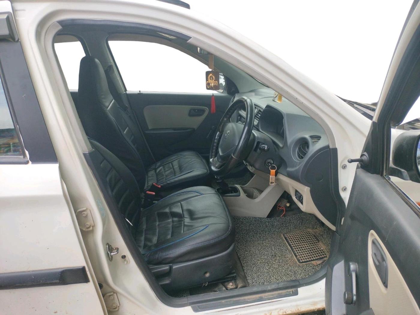 2016 Maruti Alto K10 LXI, CNG, Manual, 1,08,527 km, interior