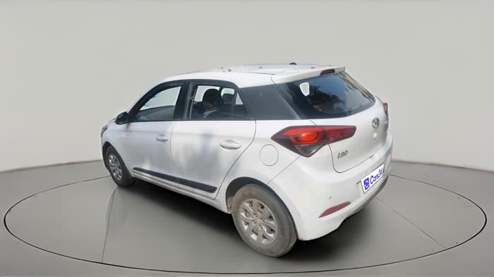 2015 Hyundai i20 SPORTZ 1.4 AT, Petrol, Automatic, 1,20,927 km, exterior