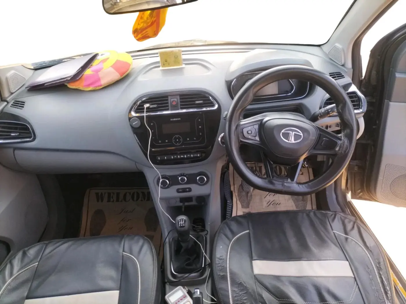 2022 Tata TIGOR XZ CNG, CNG, Manual, 90,214 km, interior
