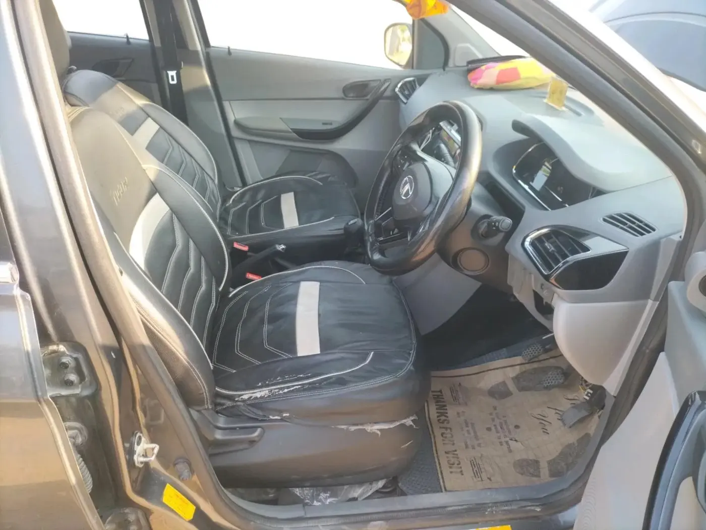 2022 Tata TIGOR XZ CNG, CNG, Manual, 90,214 km, interior
