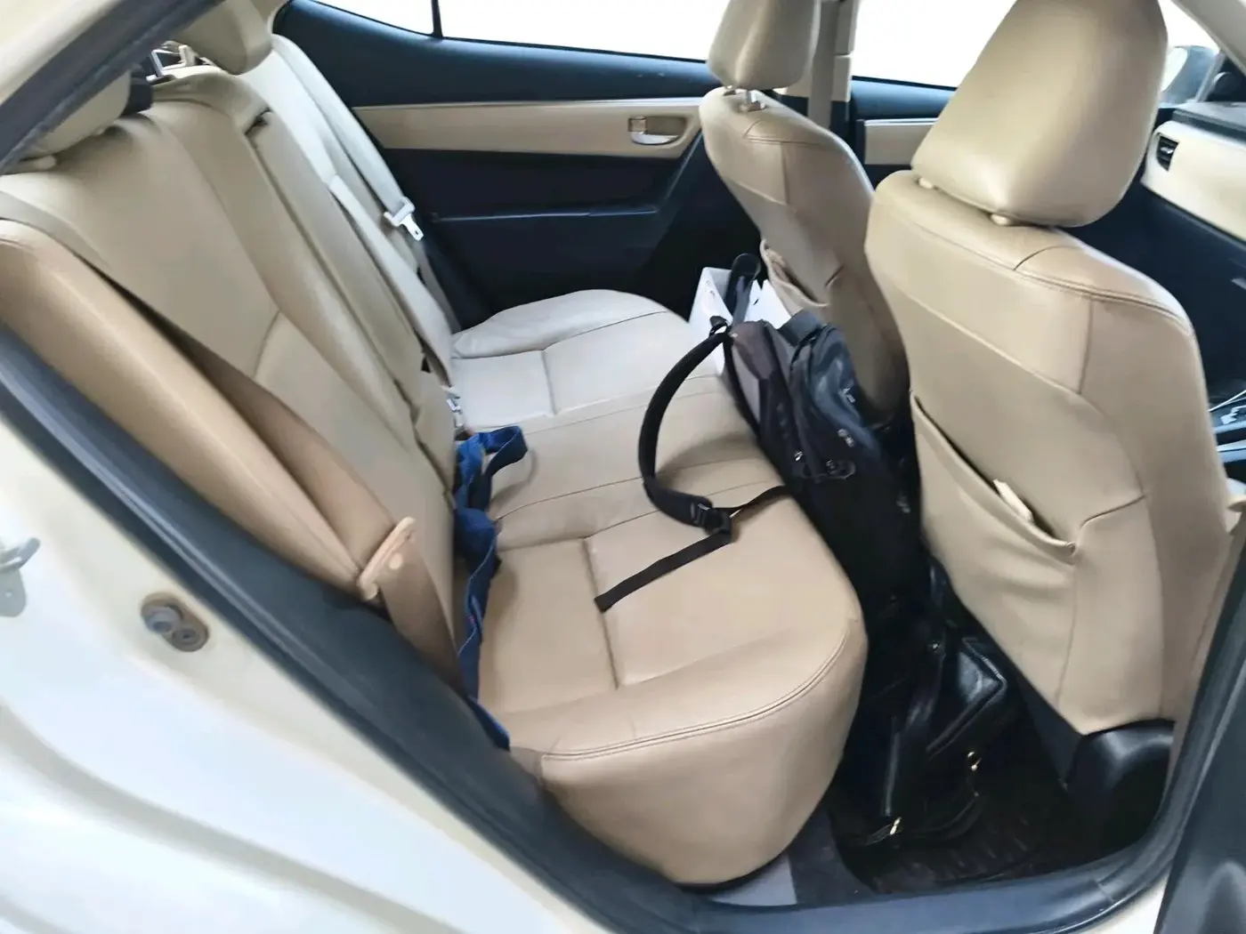 2016 Toyota Corolla Altis VL CVT PETROL, Petrol, Automatic, 1,78,719 km, interior