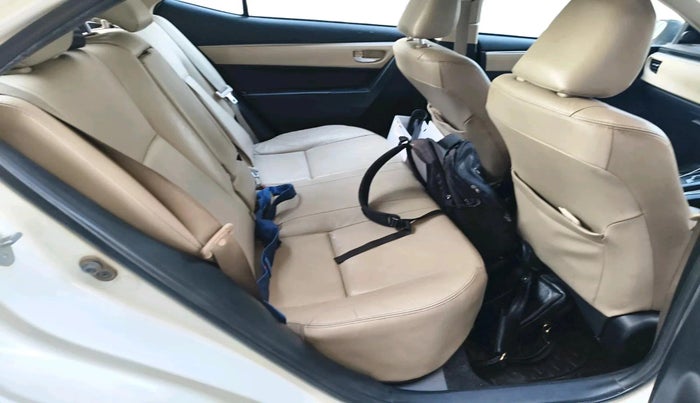 2016 Toyota Corolla Altis VL CVT PETROL, Petrol, Automatic, 1,78,719 km, interior