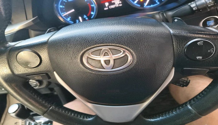 2016 Toyota Corolla Altis VL CVT PETROL, Petrol, Automatic, 1,78,719 km, interior