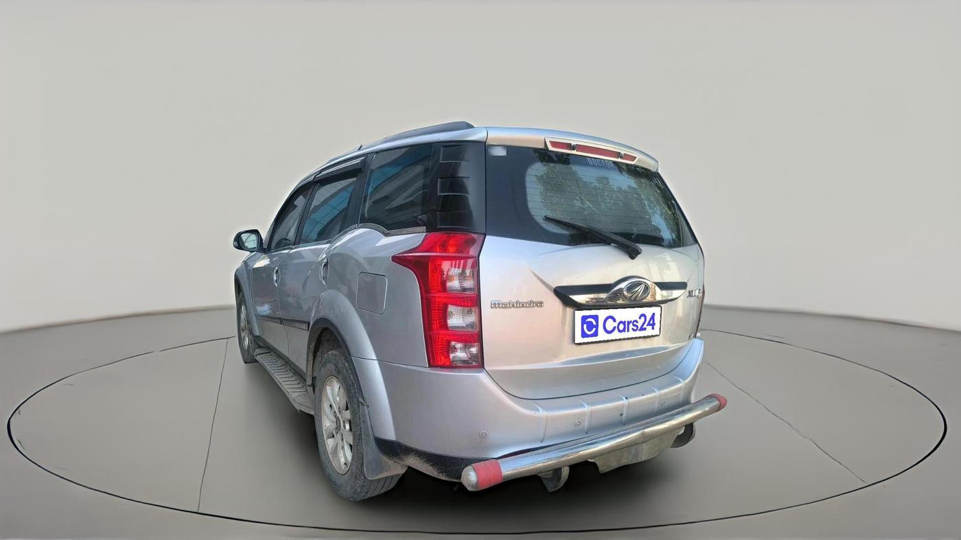 2017 Mahindra XUV500 W4, Diesel, Manual, 1,79,115 km, exterior