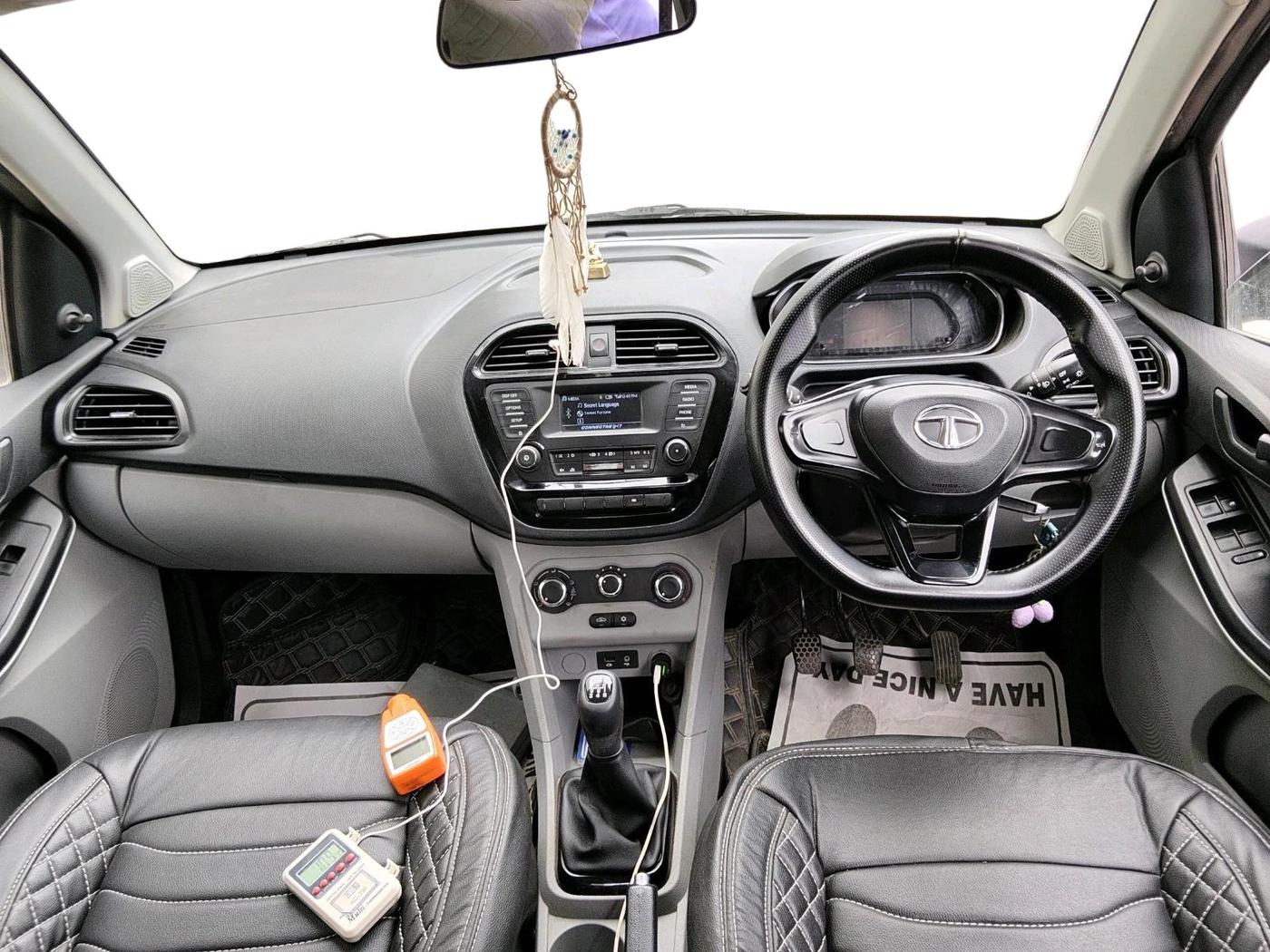 2022 Tata Tiago XM CNG, CNG, Manual, 67,986 km, interior