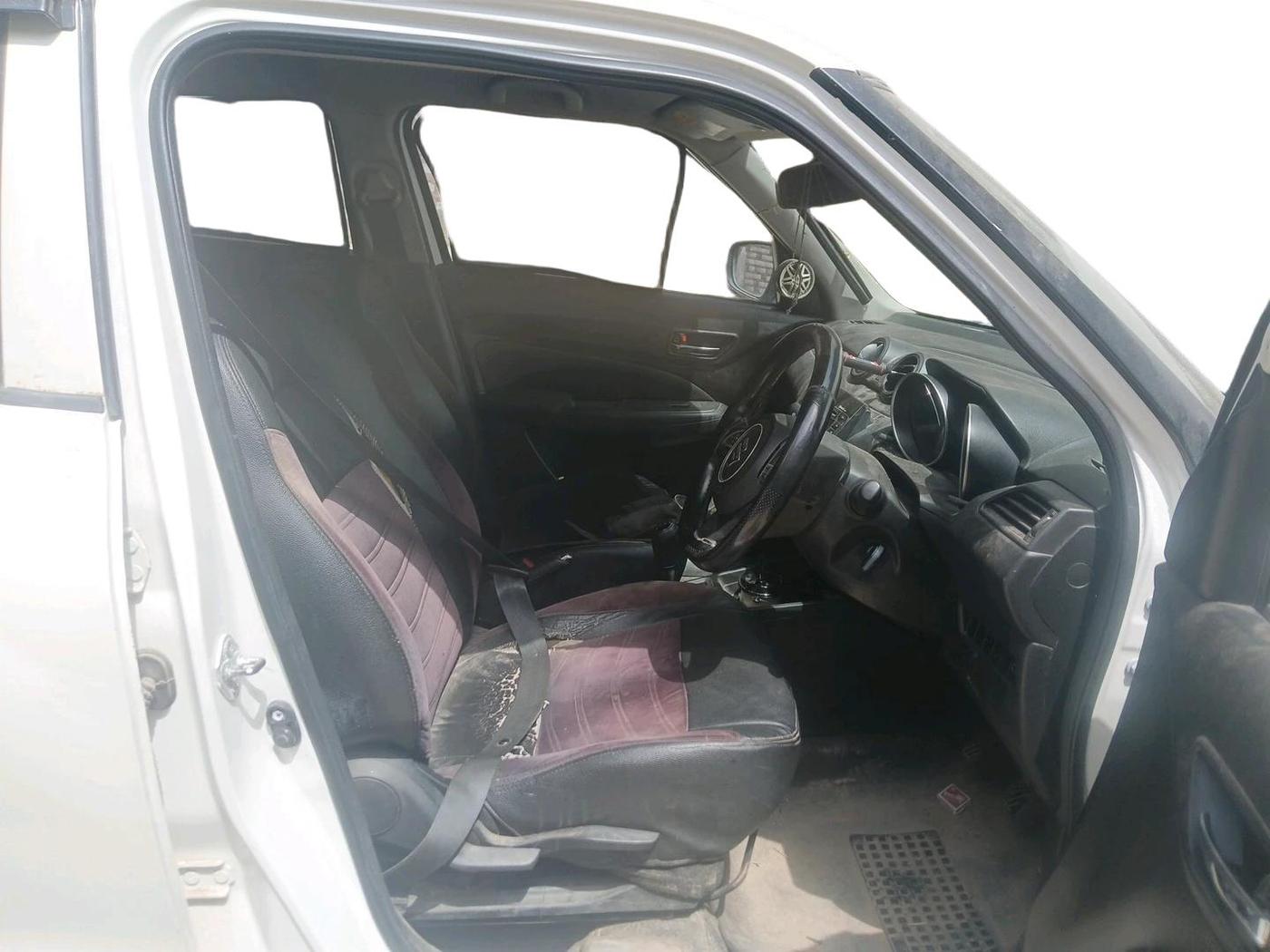 2020 Maruti Swift VXI, Petrol, Manual, 55,056 km, interior