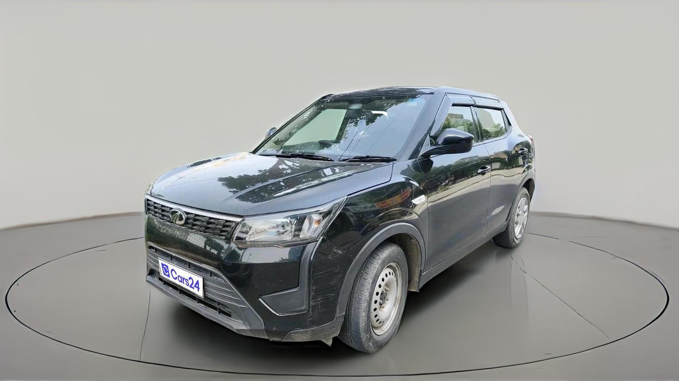 2021 Mahindra XUV300 W4 1.2 PETROL, Petrol, Manual, 45,196 km, exterior
