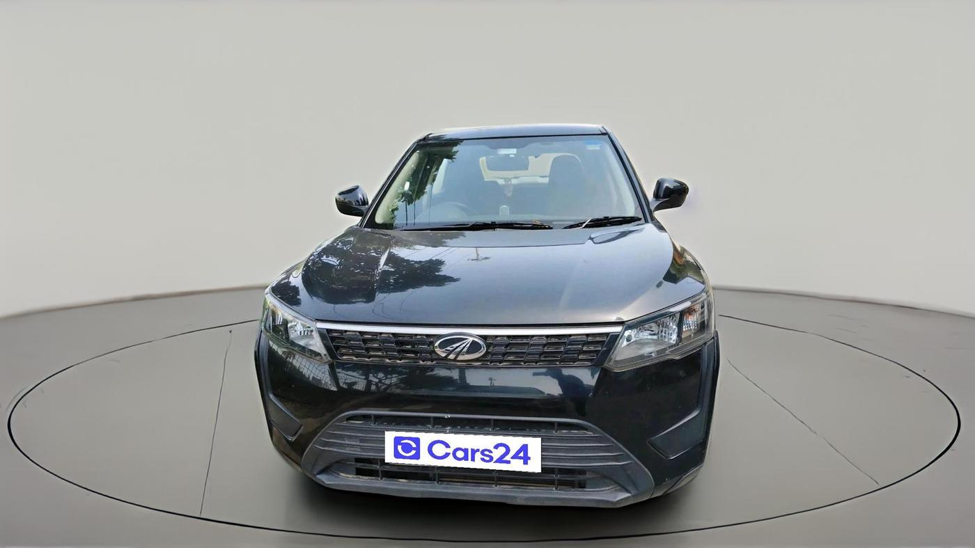 2021 Mahindra XUV300 W4 1.2 PETROL, Petrol, Manual, 45,196 km, exterior