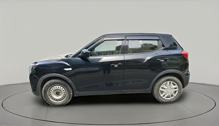 2021 Mahindra XUV300 W4 1.2 PETROL, Petrol, Manual, 45,196 km, exterior
