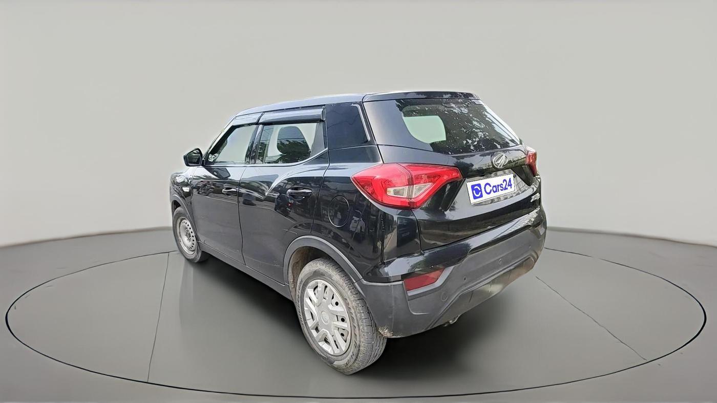 2021 Mahindra XUV300 W4 1.2 PETROL, Petrol, Manual, 45,196 km, exterior