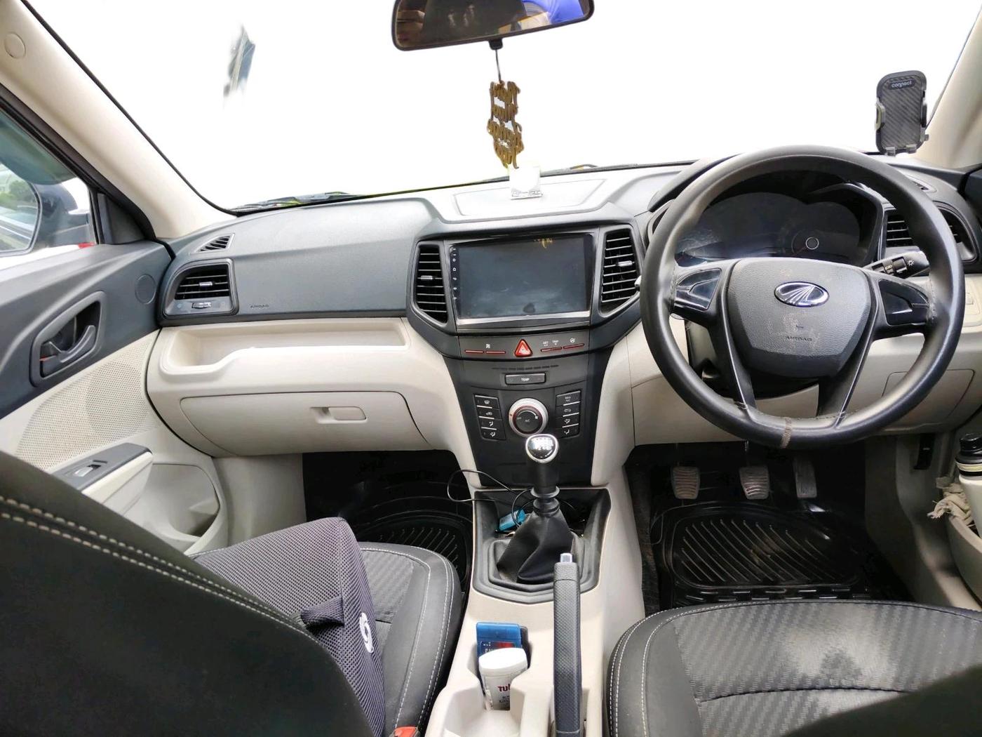 2021 Mahindra XUV300 W4 1.2 PETROL, Petrol, Manual, 45,196 km, interior