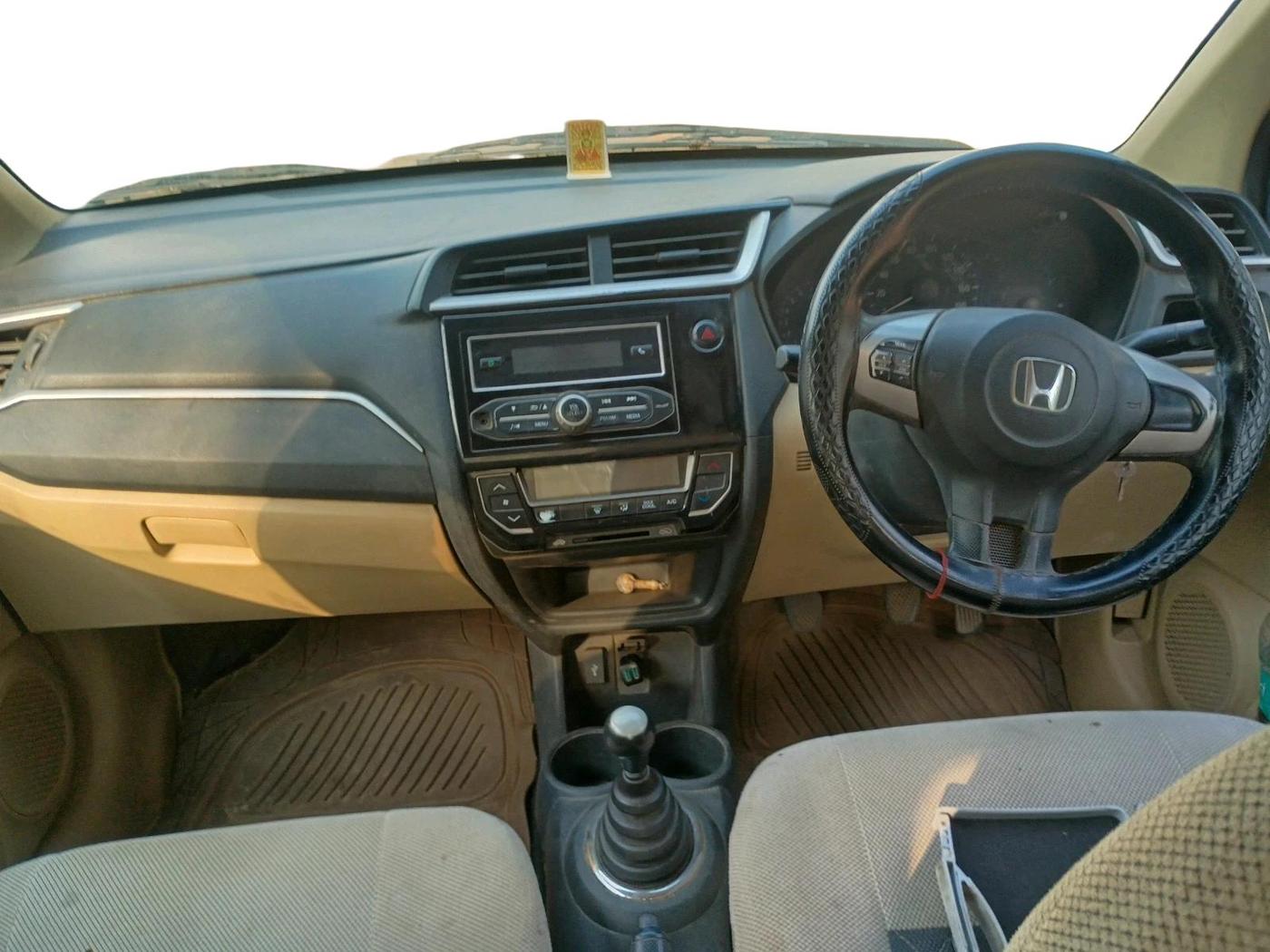 2016 Honda Amaze 1.2L I-VTEC E, CNG, Manual, 94,597 km, interior