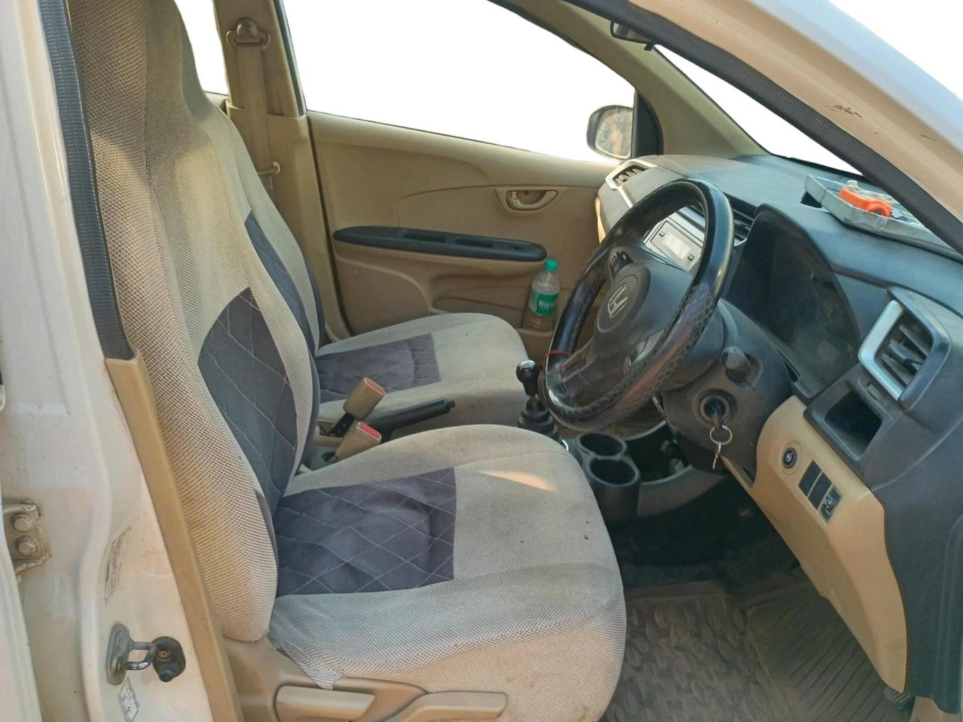 2016 Honda Amaze 1.2L I-VTEC E, CNG, Manual, 94,597 km, interior