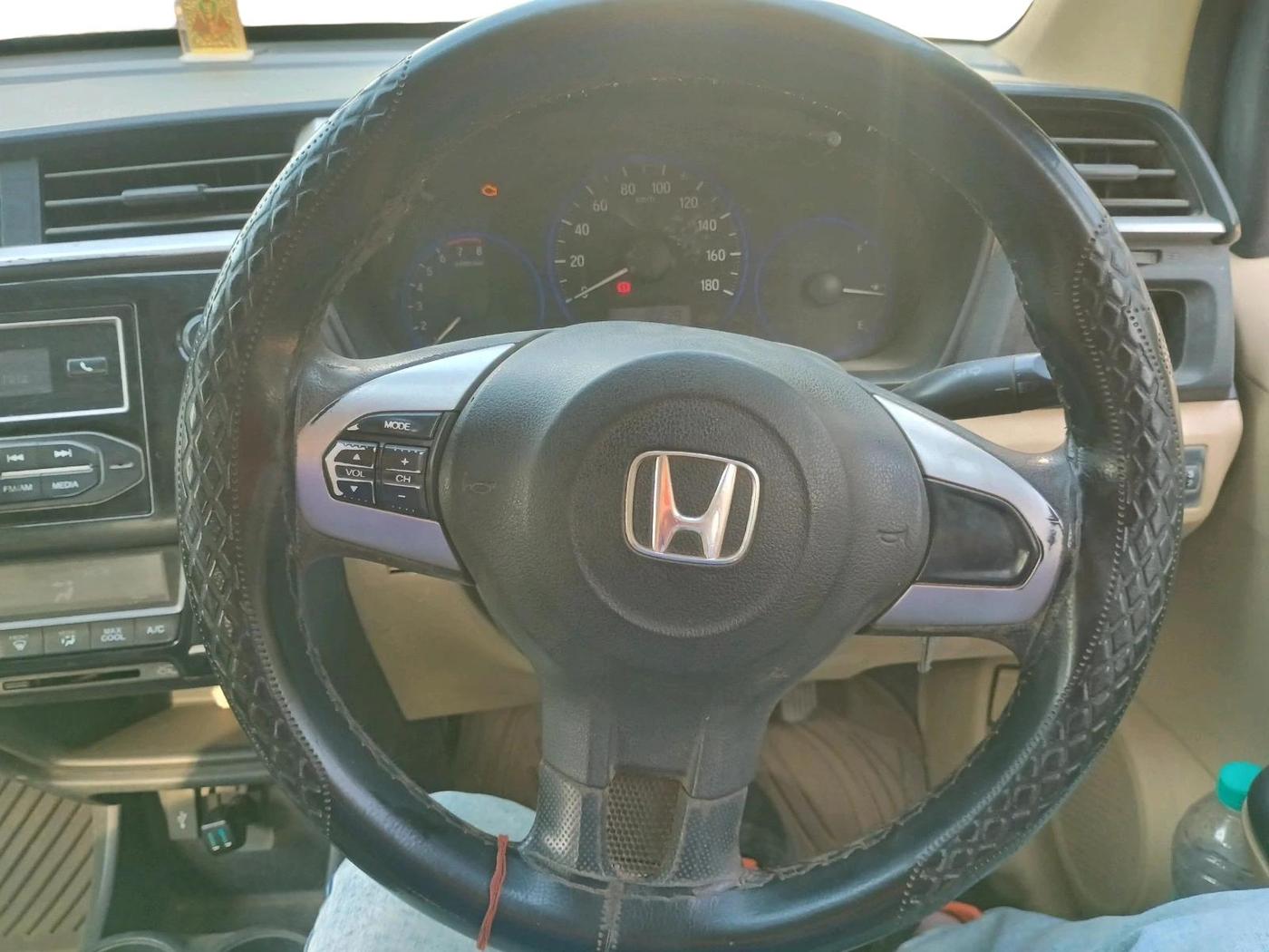 2016 Honda Amaze 1.2L I-VTEC E, CNG, Manual, 94,597 km, interior