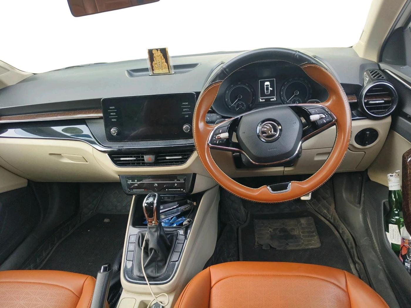 2022 Skoda SLAVIA AMBITION 1.0L TSI AT, Petrol, Automatic, 45,629 km, interior