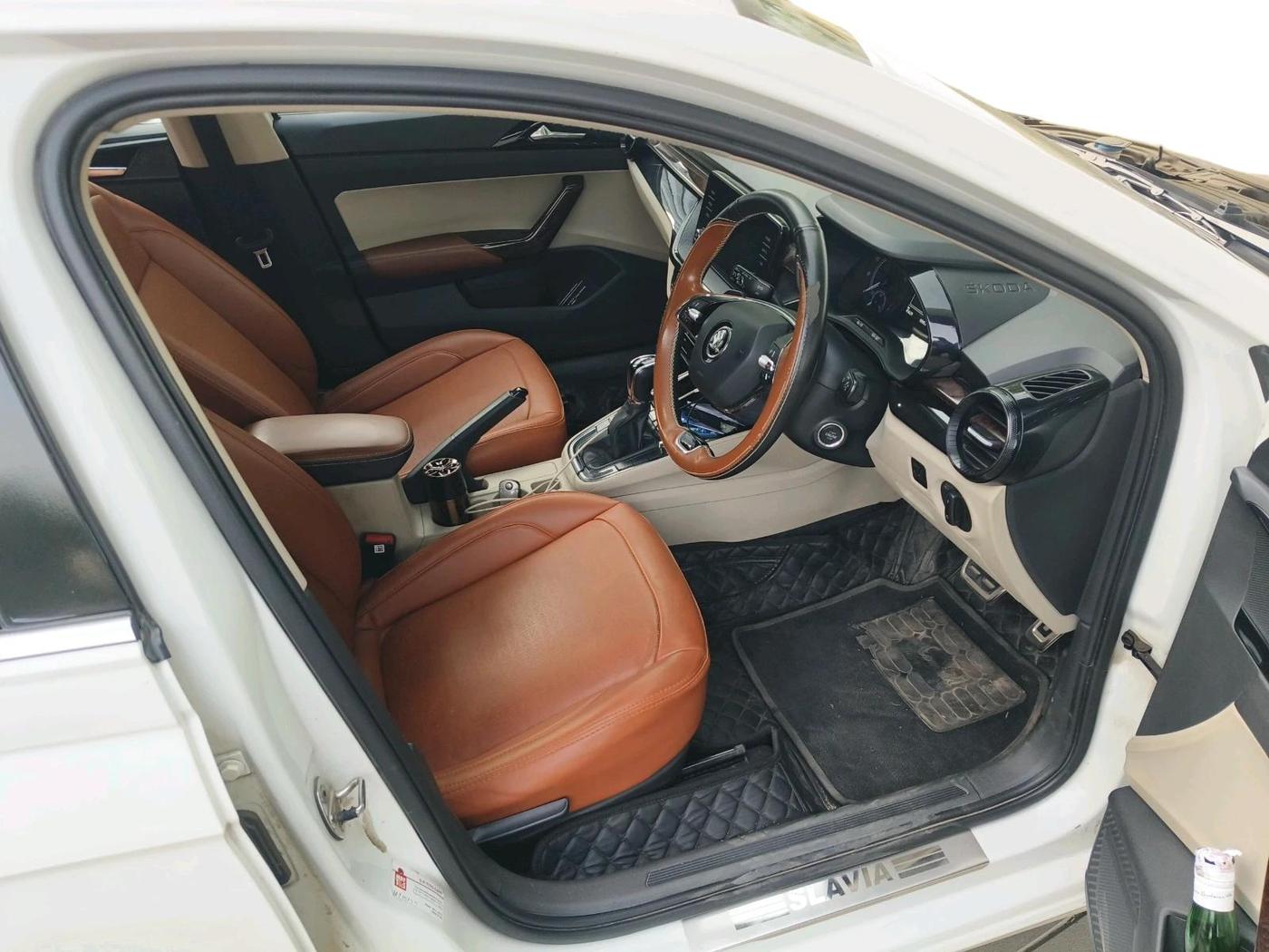 2022 Skoda SLAVIA AMBITION 1.0L TSI AT, Petrol, Automatic, 45,629 km, interior