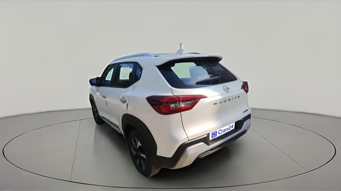 2024 Nissan MAGNITE N-Connecta B4D 1.0 Petrol AMT, Petrol, Automatic, 2,355 km, exterior