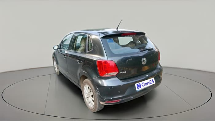 2016 Volkswagen Polo HIGHLINE1.2L, Petrol, Manual, 1,54,919 km, exterior