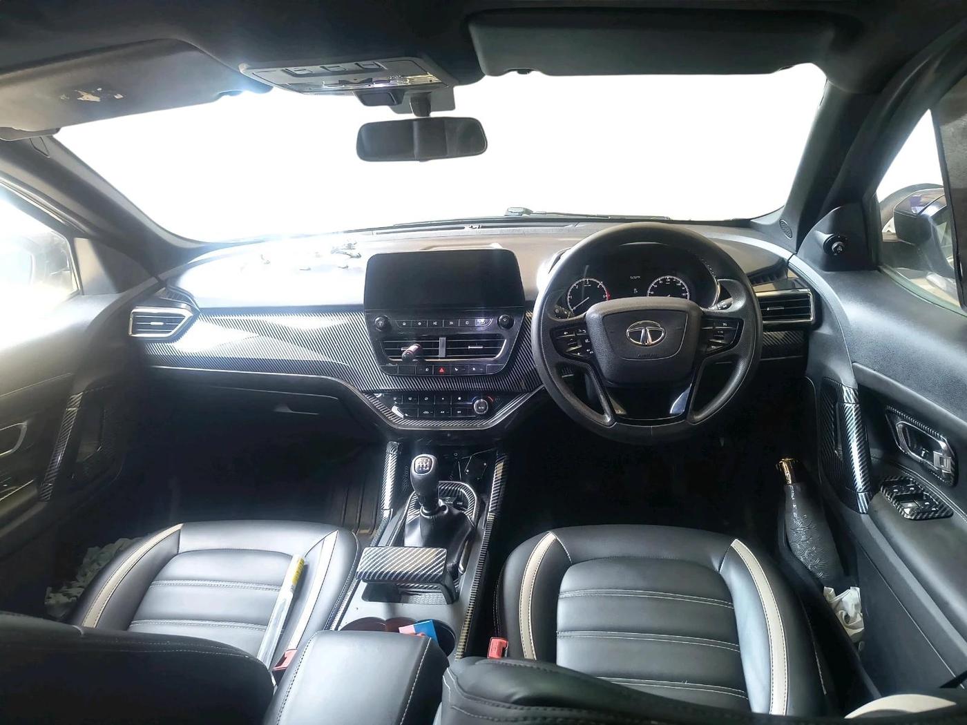 2021 Tata Harrier XT PLUS 2.0L KRYOTEC, Diesel, Manual, 77,262 km, interior