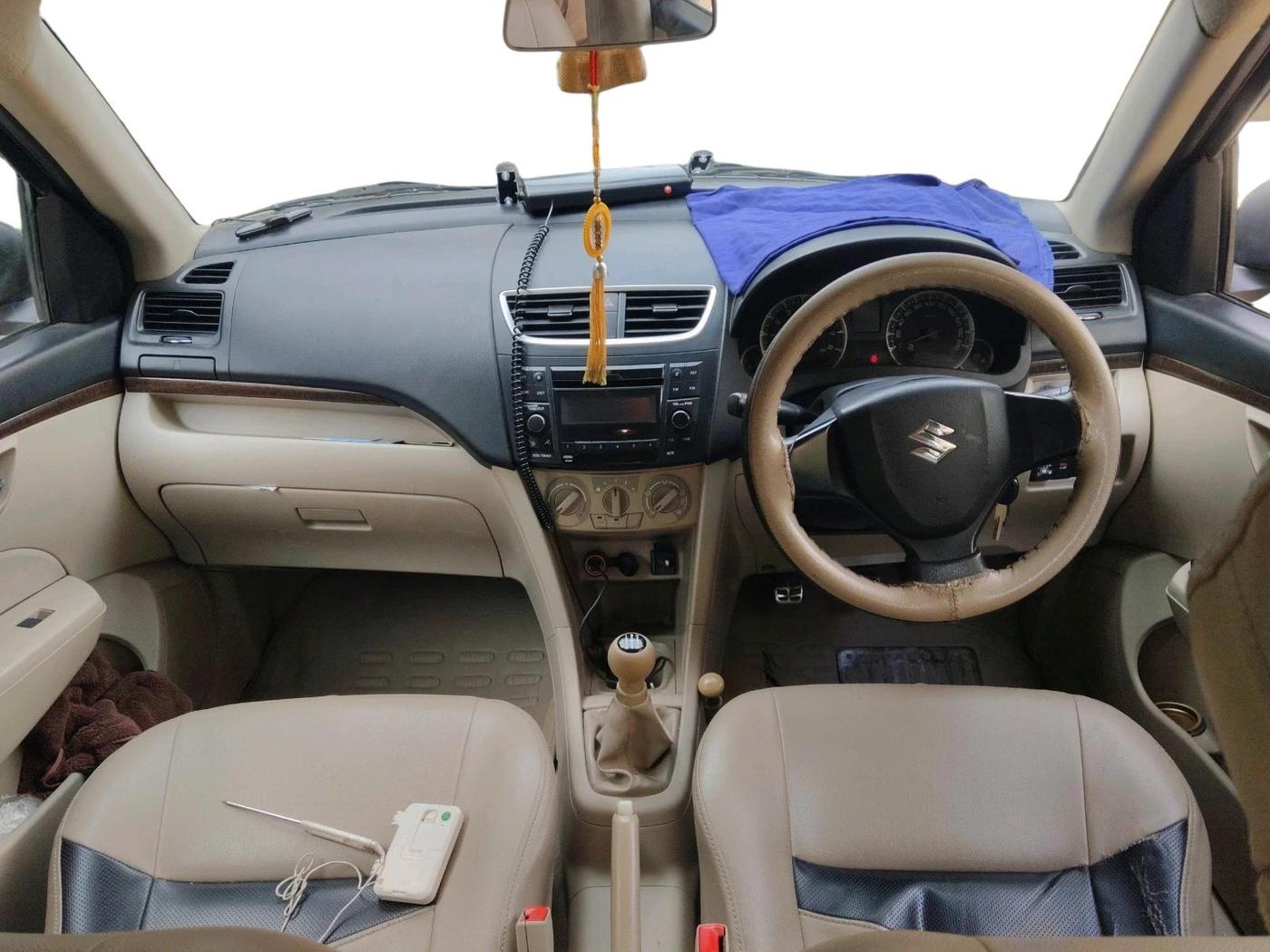 2015 Maruti Swift Dzire VXI, CNG, Manual, 1,12,221 km, interior
