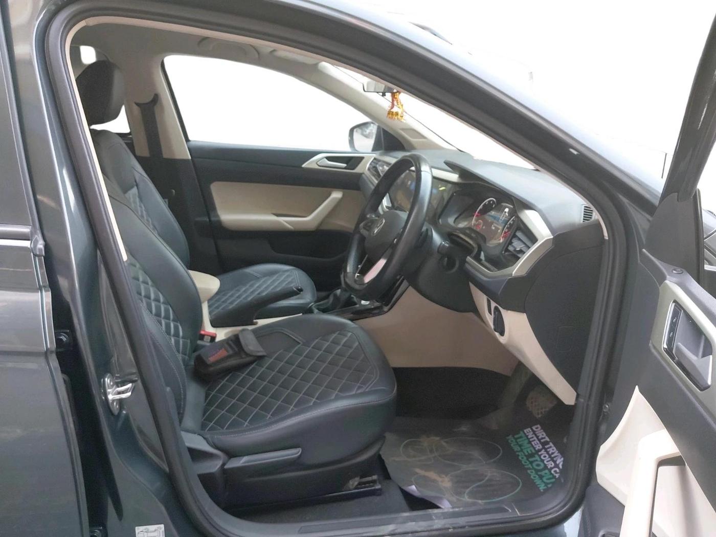 2024 Volkswagen VIRTUS HIGHLINE TSI 1.0 AT, Petrol, Automatic, 11,241 km, interior
