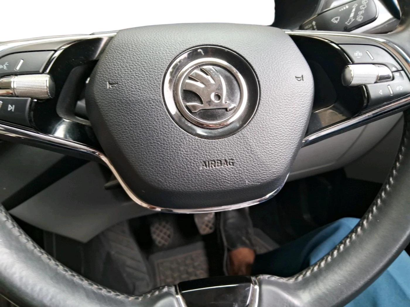2023 Skoda KUSHAQ STYLE 1.0L TSI MT, Petrol, Manual, 44,812 km, interior