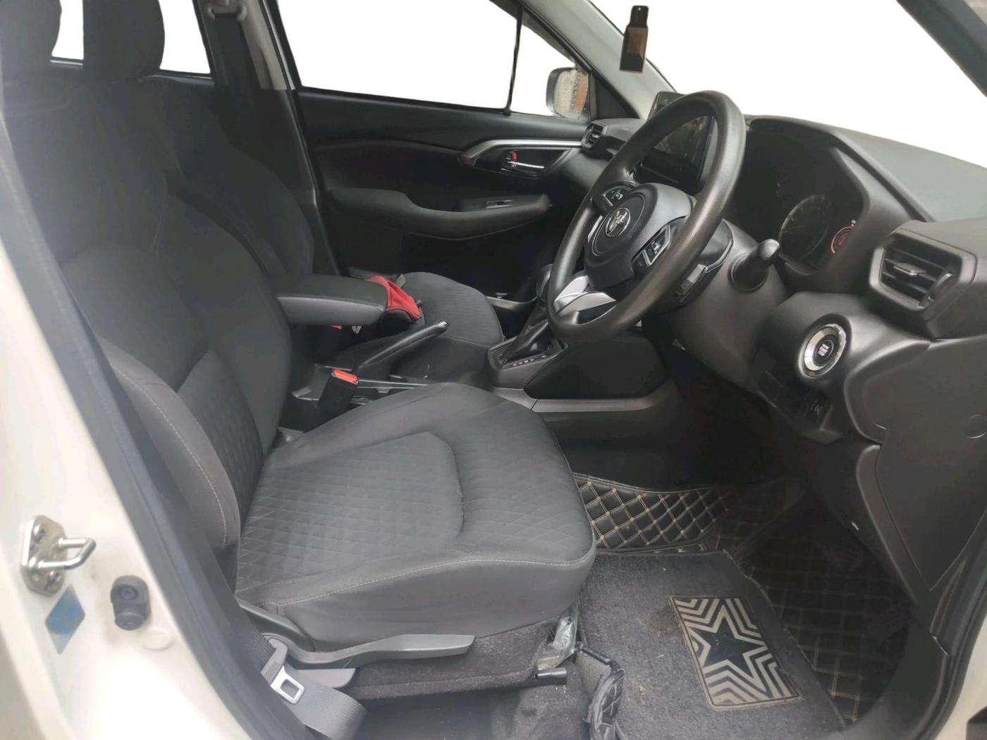 2022 Toyota URBAN CRUISER HYRYDER V AT NEO DRIVE, Petrol, Automatic, 73,222 km, interior