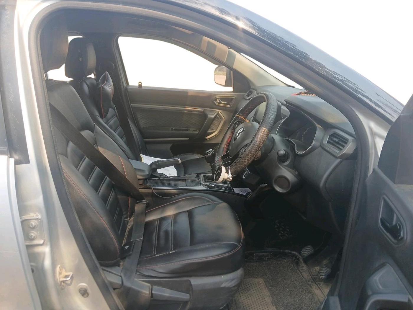 2021 Renault Kiger RXZ MT DUAL TONE, CNG, Manual, 55,408 km, interior