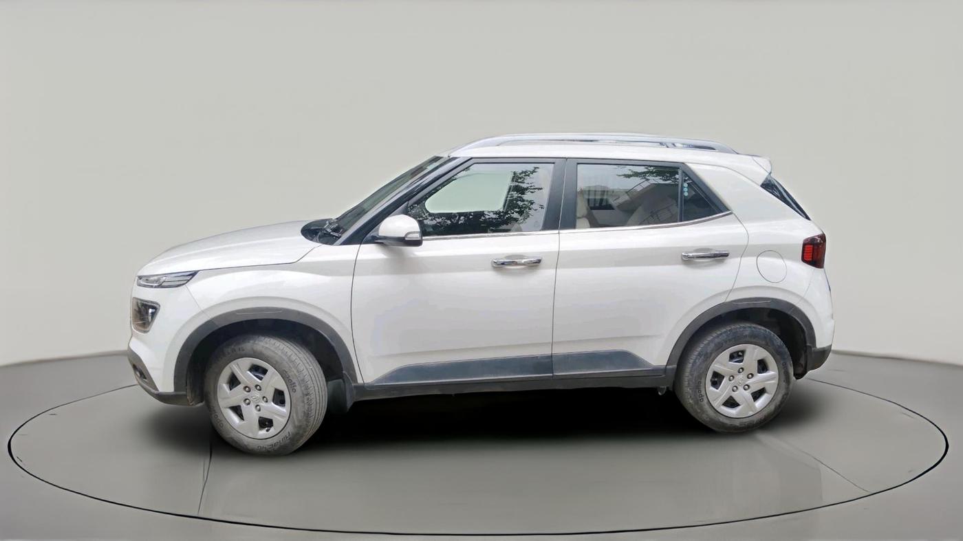 2022 Hyundai VENUE S+ 1.2, Petrol, Manual, 30,171 km, exterior