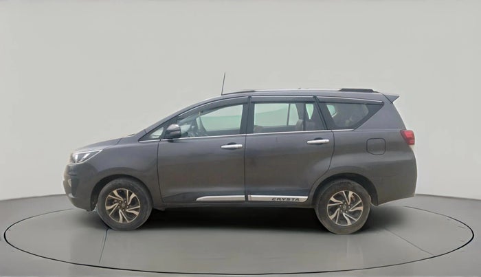 2022 Toyota Innova Crysta 2.7 GX 8 STR, Petrol, Manual, 53,013 km, exterior