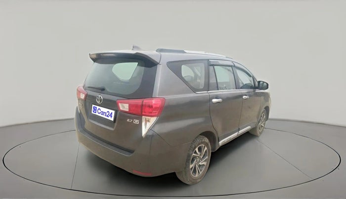 2022 Toyota Innova Crysta 2.7 GX 8 STR, Petrol, Manual, 53,013 km, exterior