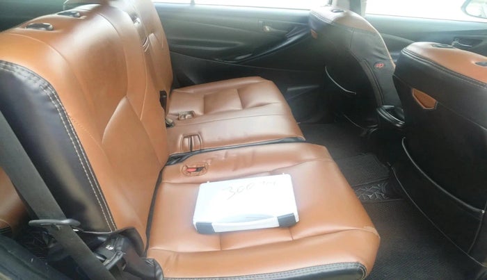 2022 Toyota Innova Crysta 2.7 GX 8 STR, Petrol, Manual, 53,013 km, interior