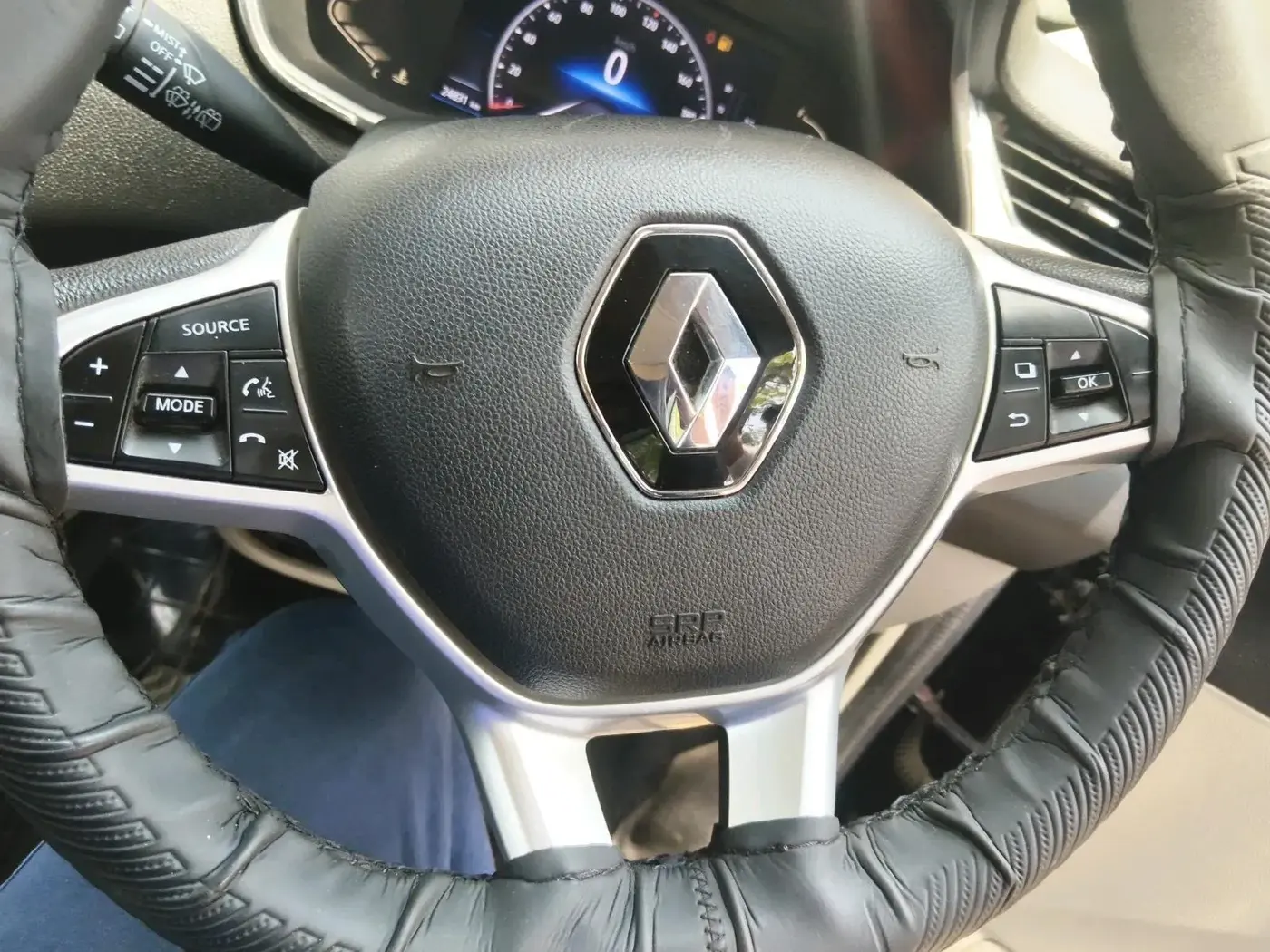 2024 Renault TRIBER RXZ, Petrol, Manual, 24,831 km, interior