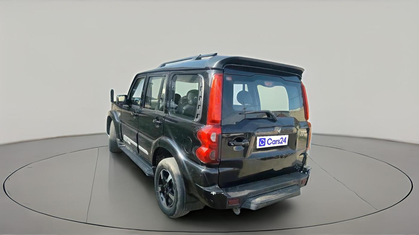 2024 Mahindra SCORPIO CLASSIC S 7STR, Diesel, Manual, 63,318 km, exterior