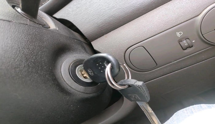 2011 Hyundai i10 MAGNA 1.2, Petrol, Manual, 1,34,282 km, interior